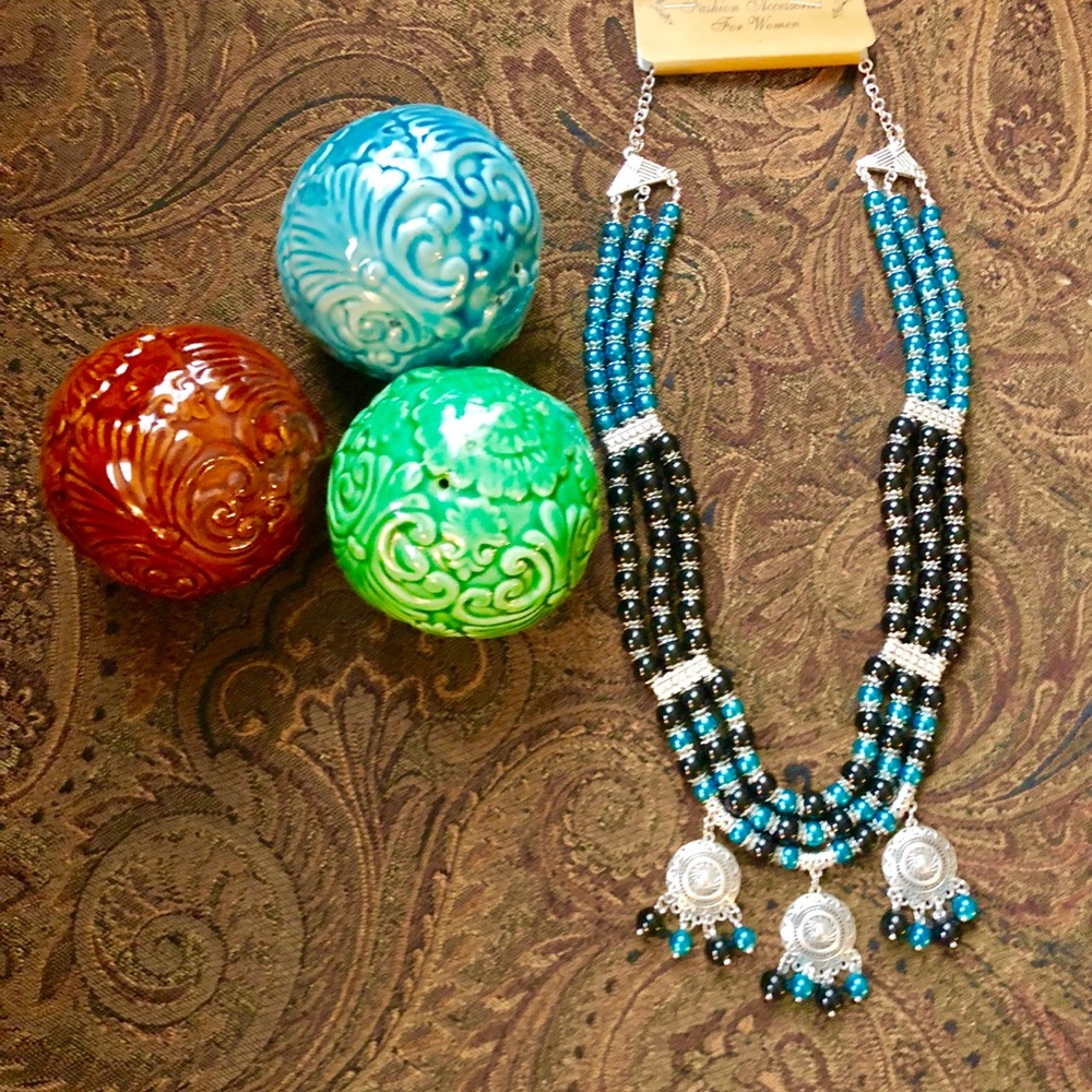 New with tag handmade necklace